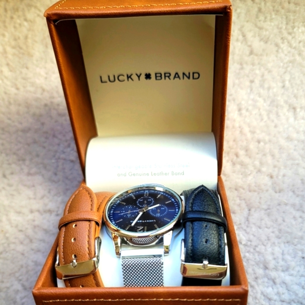 NWT Lucky Brand Women's Watch and Two Leather Band Gift Set